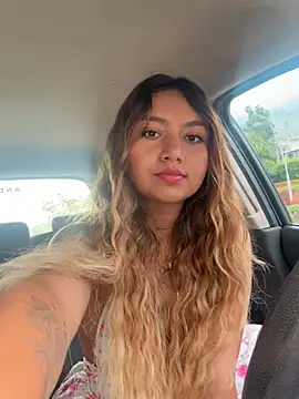 amanda-medrano1 online show from 24, 2, 2025