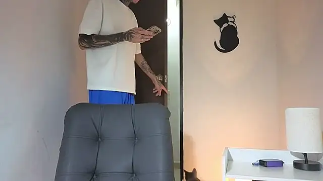 Snapshot of Saturno_v chatting on 30, 11, 2025 Saturno v online show from 30, 11, 2025