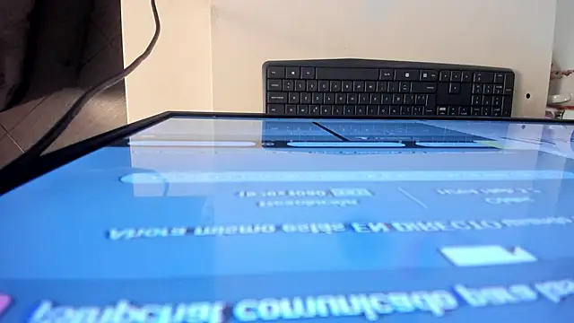 escarleth   online show from 19, 3, 2025