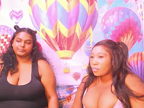 Snapshot of SexcGals chatting on 13, 12, 2024 SexcGals online show from 13, 12, 2024