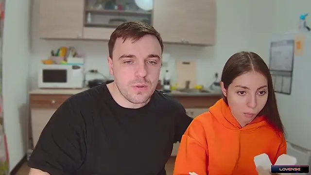 fcjuicy pussy online show from 3, 1, 2025