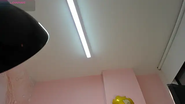 Snapshot of soyzarahtorres chatting on 2, 10, 2025 soyzarahtorres online show from 2, 10, 2025