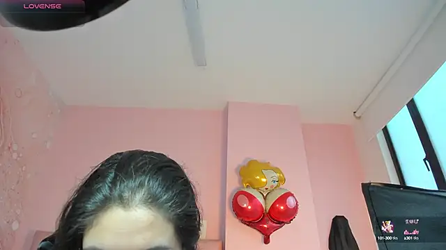 Snapshot of soyzarahtorres chatting on 5, 10, 2025 soyzarahtorres online show from 5, 10, 2025