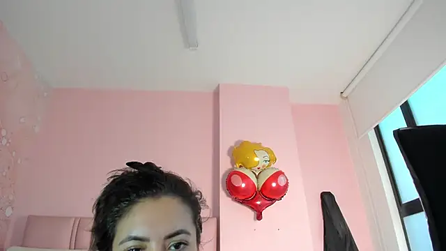 Snapshot of soyzarahtorres chatting on 25, 11, 2025 soyzarahtorres online show from 25, 11, 2025