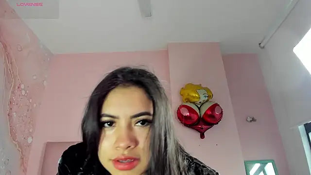 Snapshot of soyzarahtorres chatting on 16, 12, 2025 soyzarahtorres online show from 16, 12, 2025