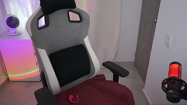 Snapshot of anyacutex chatting on 4, 12, 2025 anyacutex online show from 4, 12, 2025