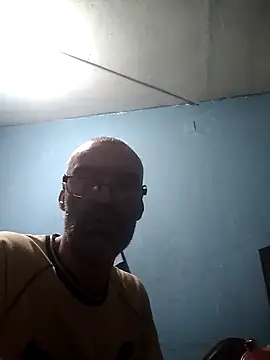 Snapshot of hugosafado333 chatting on 4, 12, 2024 hugosafado333 online show from 4, 12, 2024