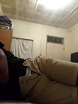 Snapshot of izinjamfee2 chatting on 12, 9, 2025 izinjamfee2 online show from 12, 9, 2025