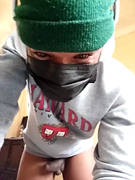 Snapshot of izinjamfee2 chatting on 23, 9, 2025 izinjamfee2 online show from 23, 9, 2025