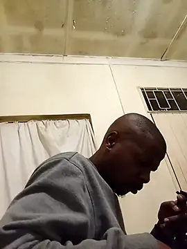 Snapshot of izinjamfee2 chatting on 7, 11, 2025 izinjamfee2 online show from 7, 11, 2025