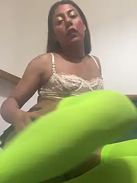 Snapshot of Yerucita chatting on 22, 11, 2025 Yerucita online show from 22, 11, 2025