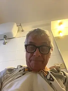 Snapshot of 4n4l1zz4m1 chatting on 10, 1, 2026 4n4l1zz4m1 online show from 10, 1, 2026