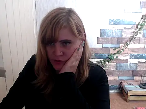 Snapshot of DaniellaKiss chatting on 6, 10, 2025 DaniellaKiss online show from 6, 10, 2025