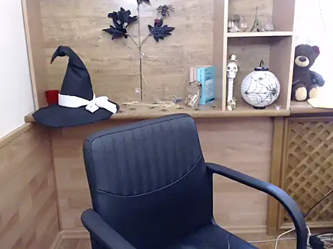 Snapshot of DaniellaKiss chatting on 23, 11, 2025 DaniellaKiss online show from 23, 11, 2025