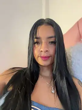 Laura fernandezII online show from 31, 1, 2025