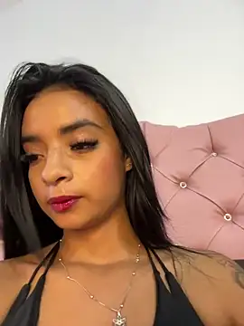 Laura fernandezII online show from 19, 2, 2025