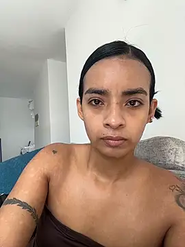 Laura fernandezII online show from 14, 5, 2026