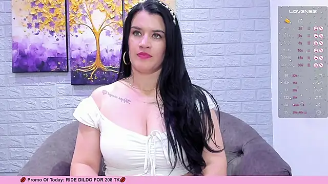 Snapshot of LenaRuiz_ chatting on 6, 3, 2025 LenaRuiz online show from 6, 3, 2025