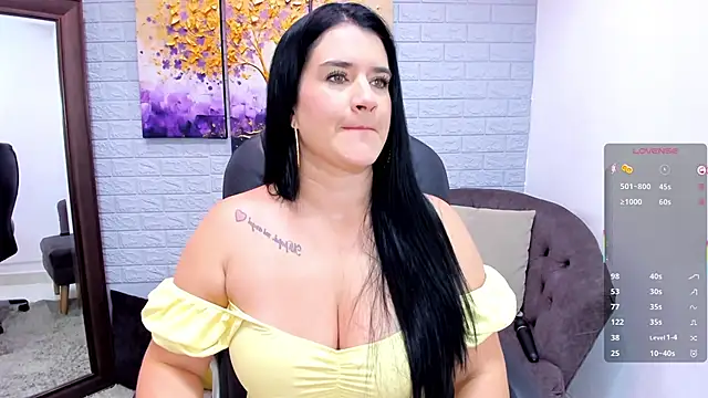 LenaRuiz  online show from 29, 5, 2026
