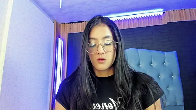 Snapshot of Princess_Violett chatting on 23, 1, 2025 Princess Violett online show from 23, 1, 2025