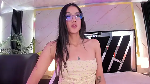 Snapshot of Princess_Violett chatting on 22, 3, 2025 Princess Violett online show from 22, 3, 2025
