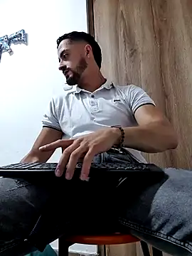 MAXIMUS MASTE3 online show from 1, 2, 2025