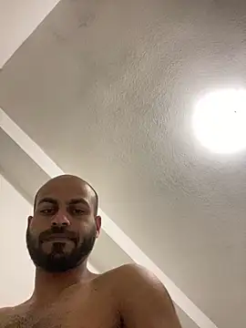 Snapshot of islandvybee55 chatting on 17, 12, 2024 islandvybee55 online show from 17, 12, 2024