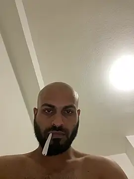 Snapshot of islandvybee55 chatting on 1, 3, 2025 islandvybee55 online show from 1, 3, 2025