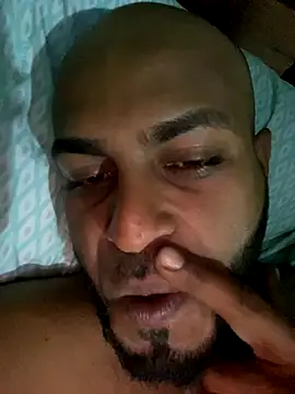 Snapshot of islandvybee55 chatting on 15, 9, 2025 islandvybee55 online show from 15, 9, 2025