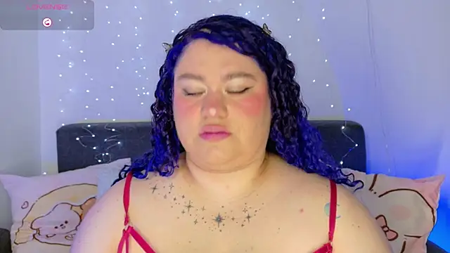 lunitaa0 online show from 4, 4, 2026