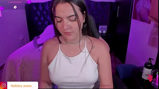 Snapshot of NahiaraEvans_ chatting on 3, 2, 2025 NahiaraEvans  online show from 3, 2, 2025