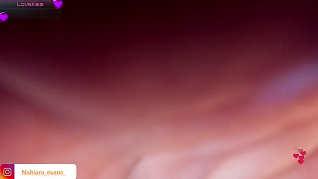 Snapshot of NahiaraEvans_ chatting on 24, 9, 2025 NahiaraEvans  online show from 24, 9, 2025