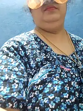 Snapshot of tamilthanushri chatting on 15, 2, 2025 tamilthanushri online show from 15, 2, 2025