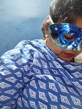 Snapshot of tamilthanushri chatting on 17, 2, 2025 tamilthanushri online show from 17, 2, 2025