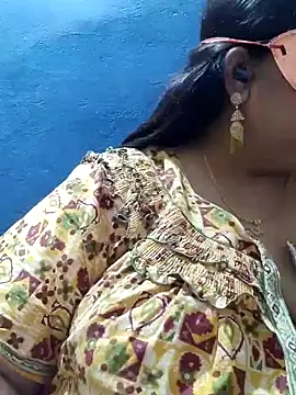 Snapshot of tamilthanushri chatting on 21, 2, 2025 tamilthanushri online show from 21, 2, 2025