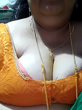 Snapshot of tamilthanushri chatting on 3, 10, 2025 tamilthanushri online show from 3, 10, 2025