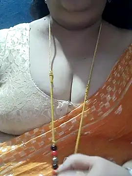 Snapshot of tamilthanushri chatting on 21, 10, 2025 tamilthanushri online show from 21, 10, 2025