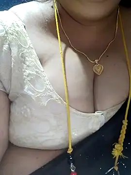 Snapshot of tamilthanushri chatting on 15, 11, 2025 tamilthanushri online show from 15, 11, 2025