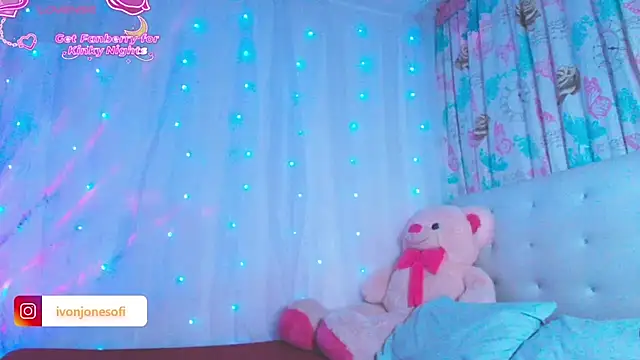 Snapshot of ivonjoness chatting on 13, 11, 2025 ivonjoness online show from 13, 11, 2025