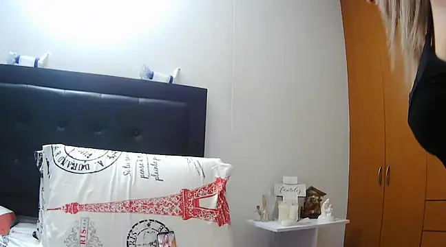 Snapshot of Latiinvenushot chatting on 21, 1, 2025 Latiinvenushot online show from 21, 1, 2025