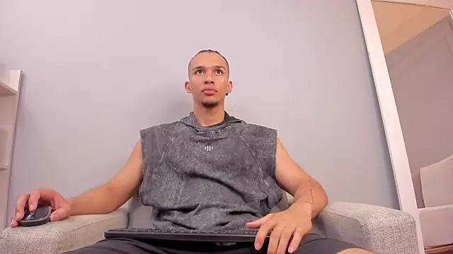 Snapshot of Dominick_star chatting on 5, 11, 2025 Dominick star online show from 5, 11, 2025