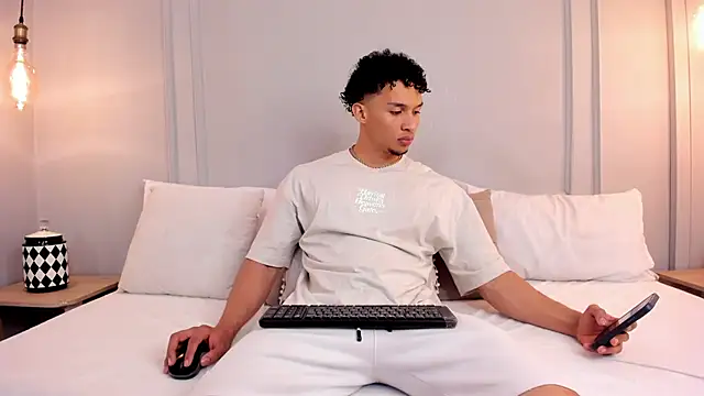 Snapshot of Dominick_star chatting on 16, 12, 2025 Dominick star online show from 16, 12, 2025