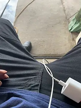 SukItSlo444 online show from 17, 4, 2026