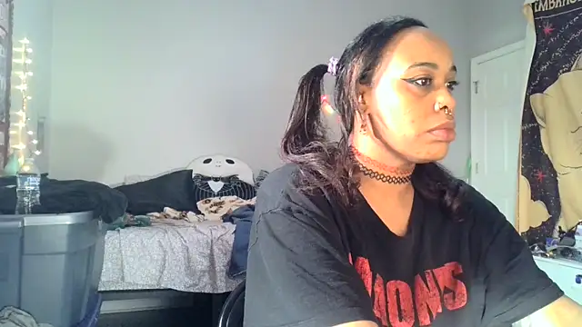 loveluna8 online show from 7, 1, 2025