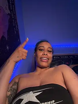 loveluna8 online show from 9, 3, 2026