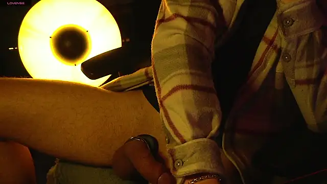 coupleofficial online show from 4, 4, 2026