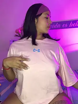 EmmaRossem online show from 9, 10, 2025