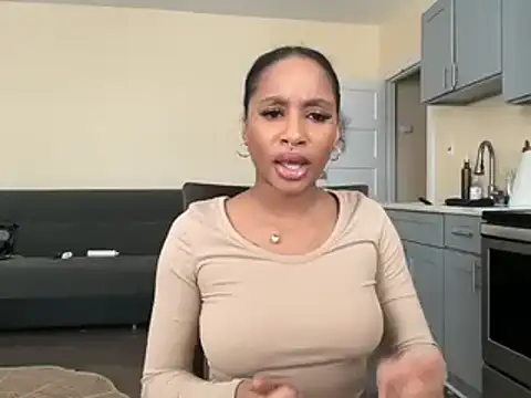 Snapshot of shandiloveslemonss chatting on 15, 12, 2024 shandiloveslemonss online show from 15, 12, 2024