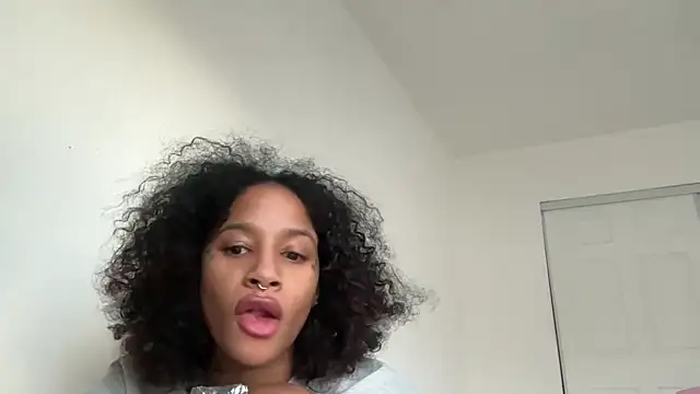 Snapshot of shandiloveslemonss chatting on 26, 10, 2025 shandiloveslemonss online show from 26, 10, 2025