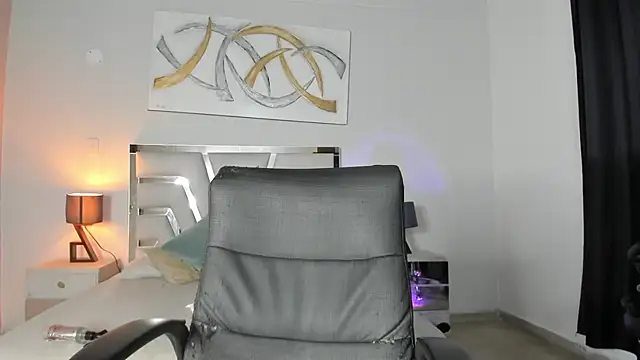 kimberlyycox online show from 22, 1, 2025